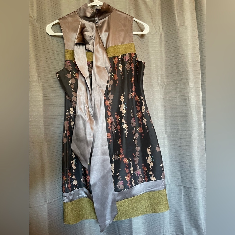 Hype silk and wool dress; back zipper; fully lined - Picture 8 of 11